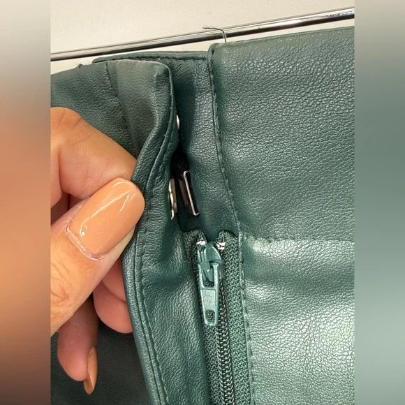 NY & Company Faux Leather High Waist Belted Straight Leg Dark Green Pants SZ 16 - Picture 3 of 9